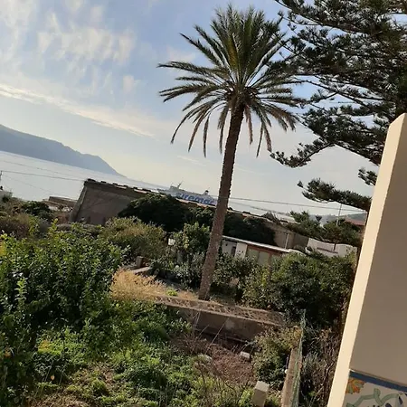 بيت ضيافة Insolia