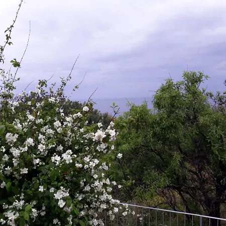Gasthuis Insolia Santa Marina Salina